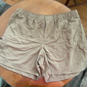 Columbia ladies large tan shorts